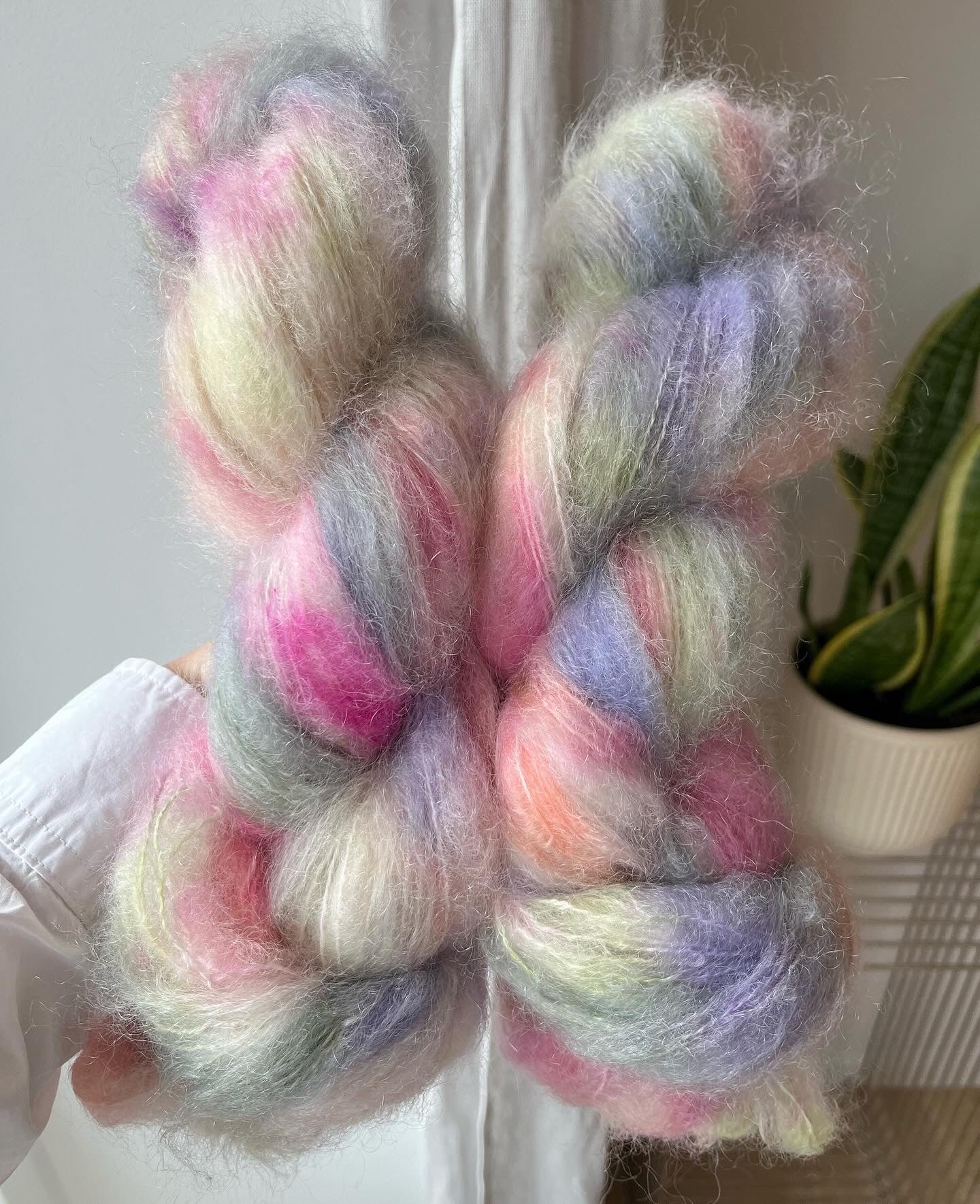 'Marcipanæg' - Fat mohair 200m/100g.