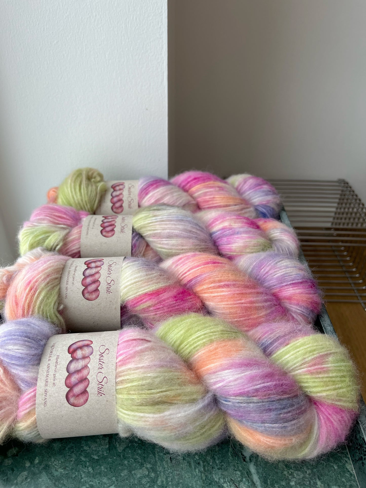 'Marcipanæg' - Alpakka Blow 300m/100g.