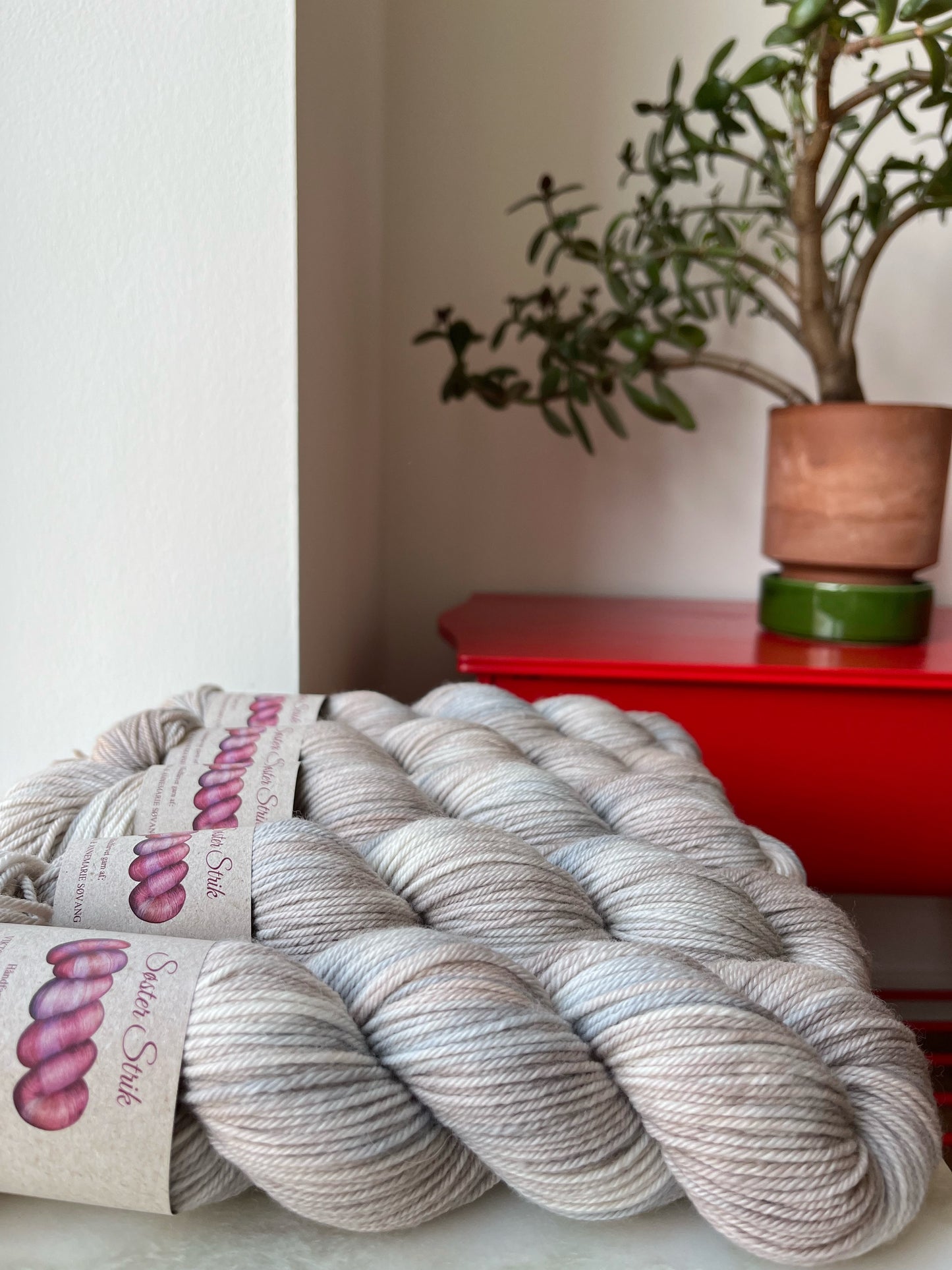 'Gråvejr' - organic merino DK 200 m/100 g.