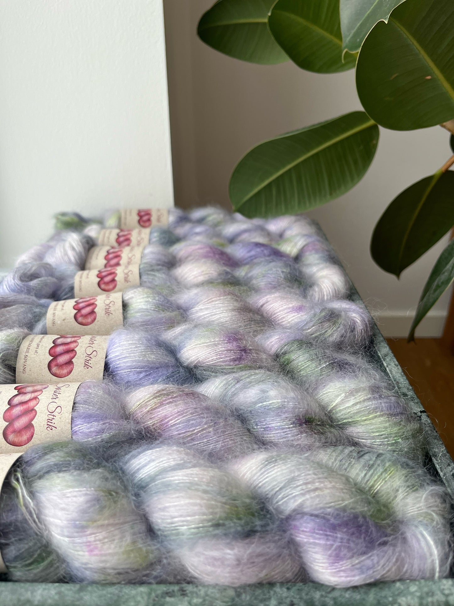 'Fransk anemone' - silke mohair 420 m/50 g.