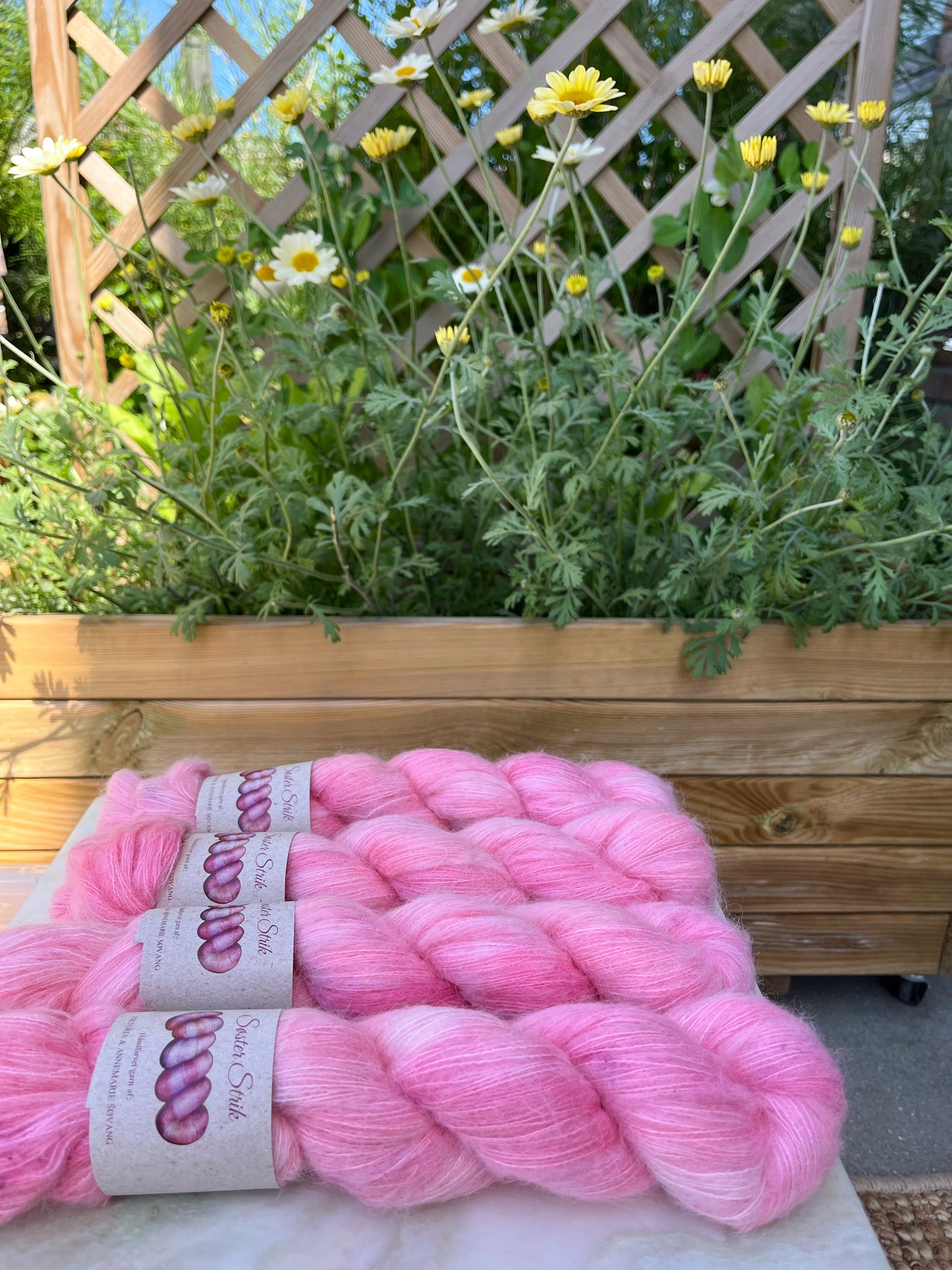 'Rabarber' - alpakka lace 400 m/50 g.