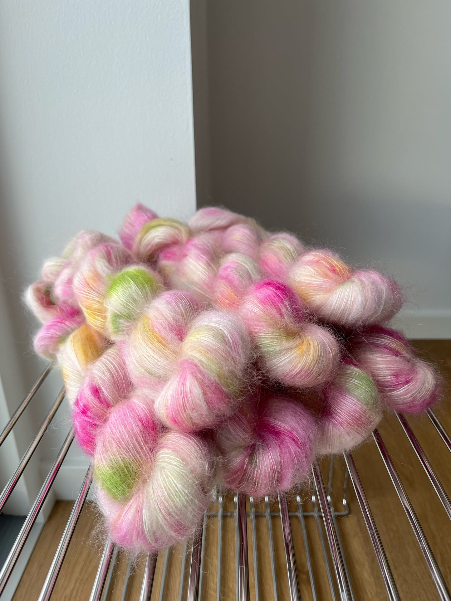 'Æbleblomst' silke mohair - 420 m/50 g.
