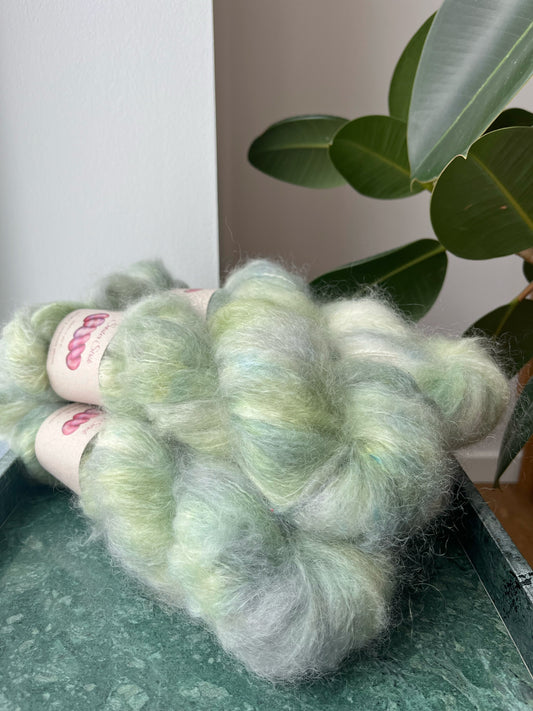 'Vintergæk' - fat mohair 200 m/100 g.