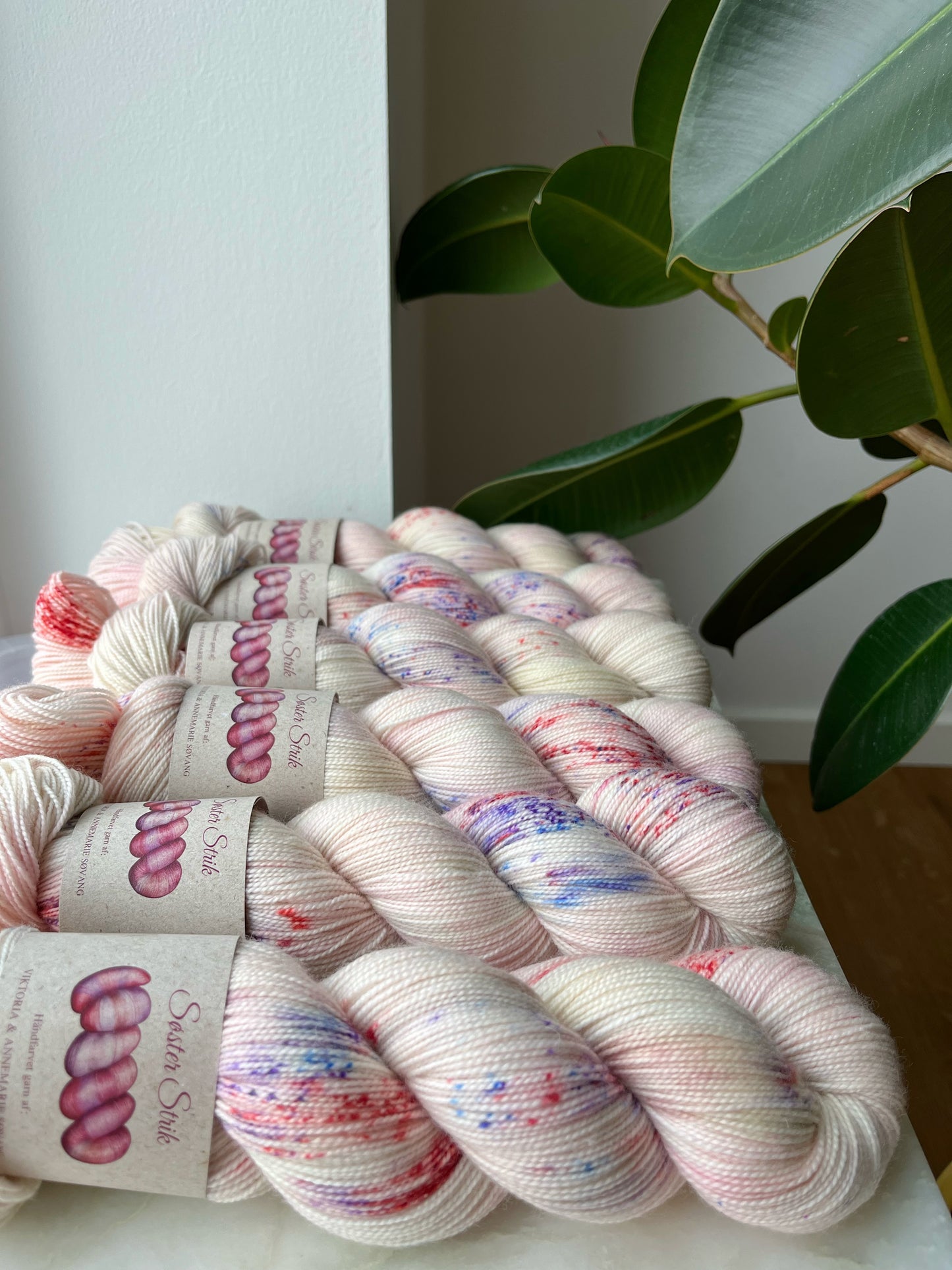 ‘One pot wonder #7’ Sock 425m/100g.