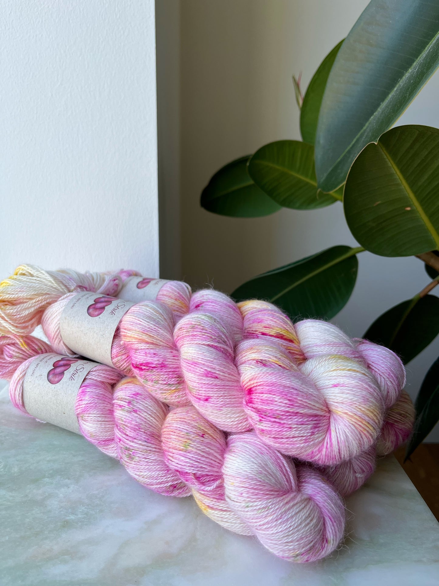 'Æbleblomst' - cashmere delight 400 m/100 g.