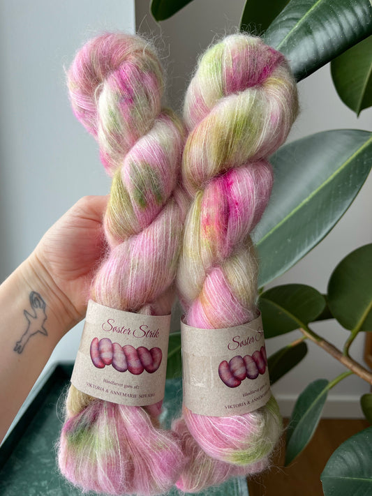 'Æbleblomst' - lace 400 m / 50 g.