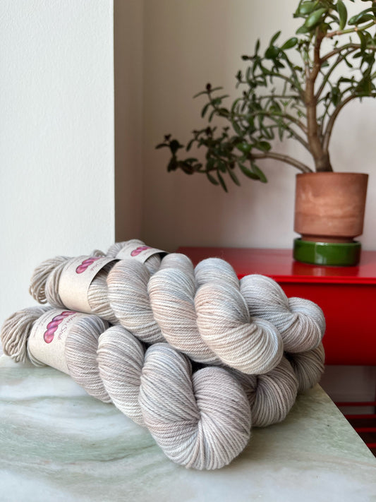 'Gråvejr' - organic merino DK 200 m/100 g.