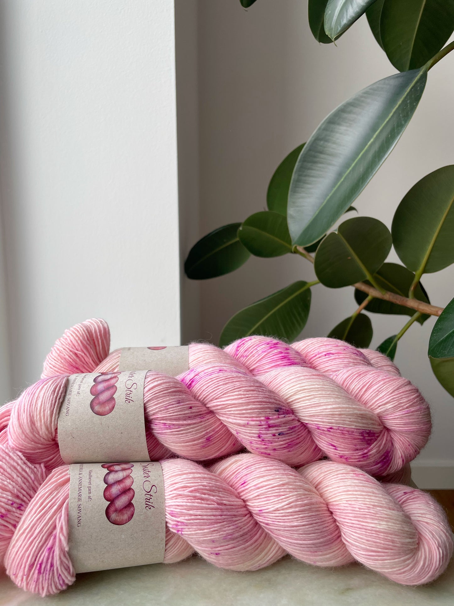 ‘Vægten’ - Merino Singles 366m/100g.