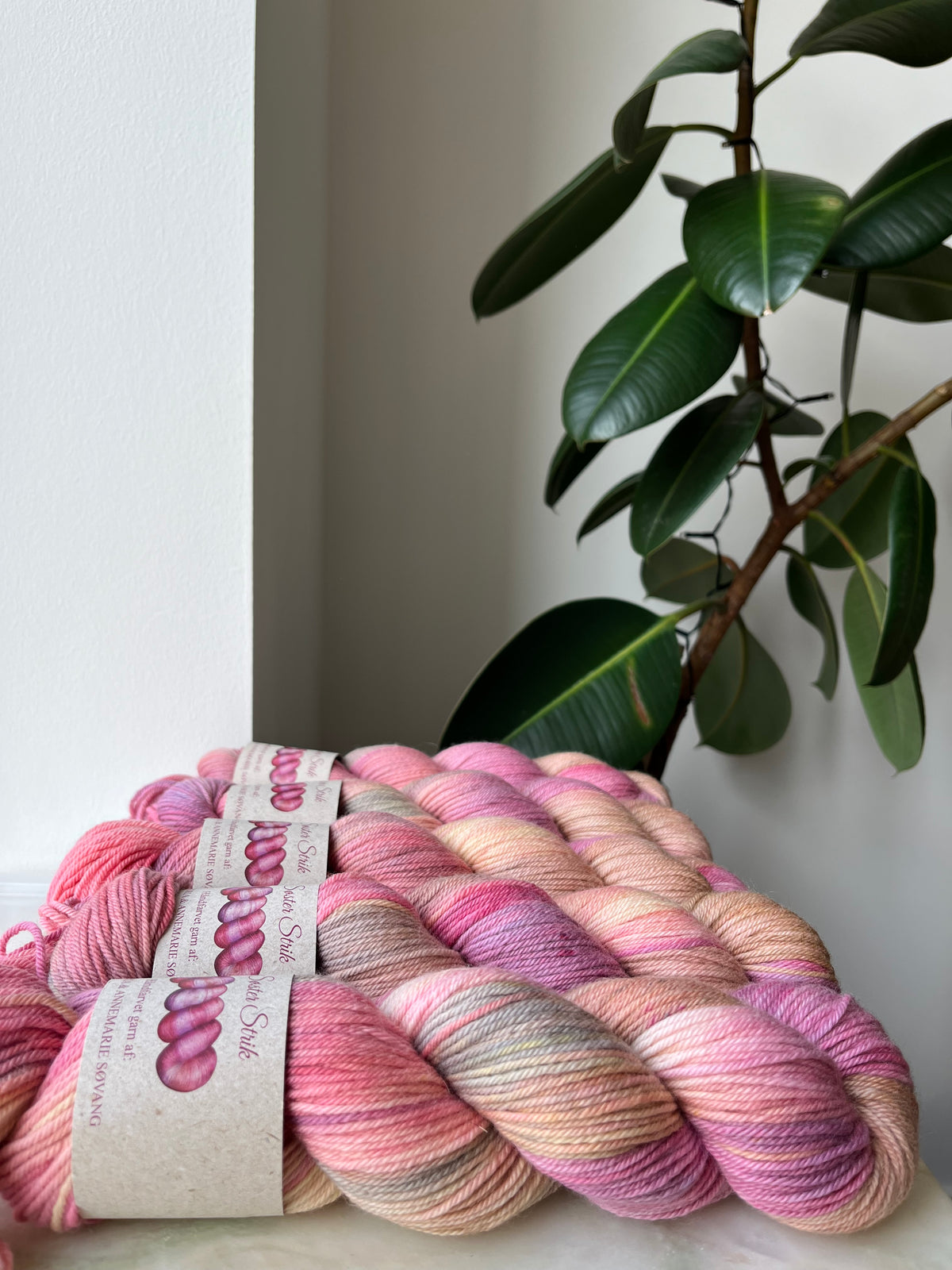 'Hortensia' - organic merino DK 200 m/100 g.