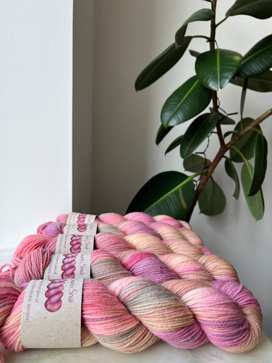 'Hortensia' - organic merino DK 200 m/100 g.