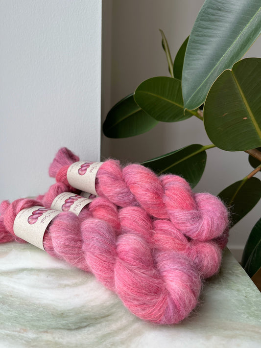 ‘Kirsebær’ - Alpakka lace 400m / 50g.