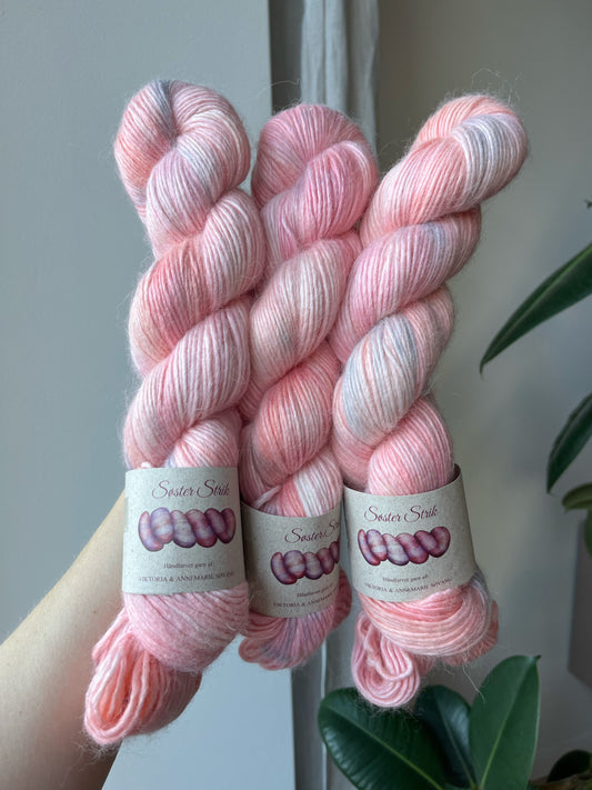 'Alice i eventyrland' - Singles DK 230m/100g.