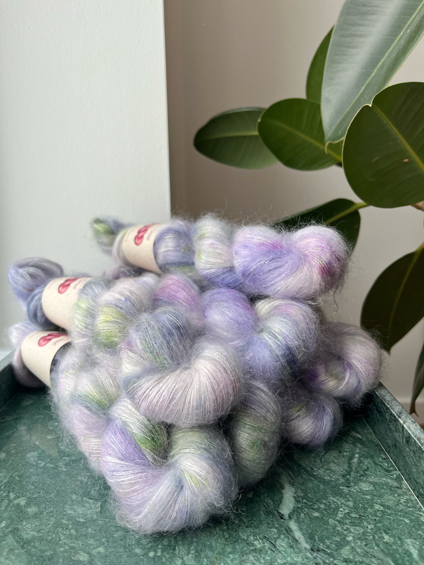 'Fransk anemone' - silke mohair 420 m/50 g.