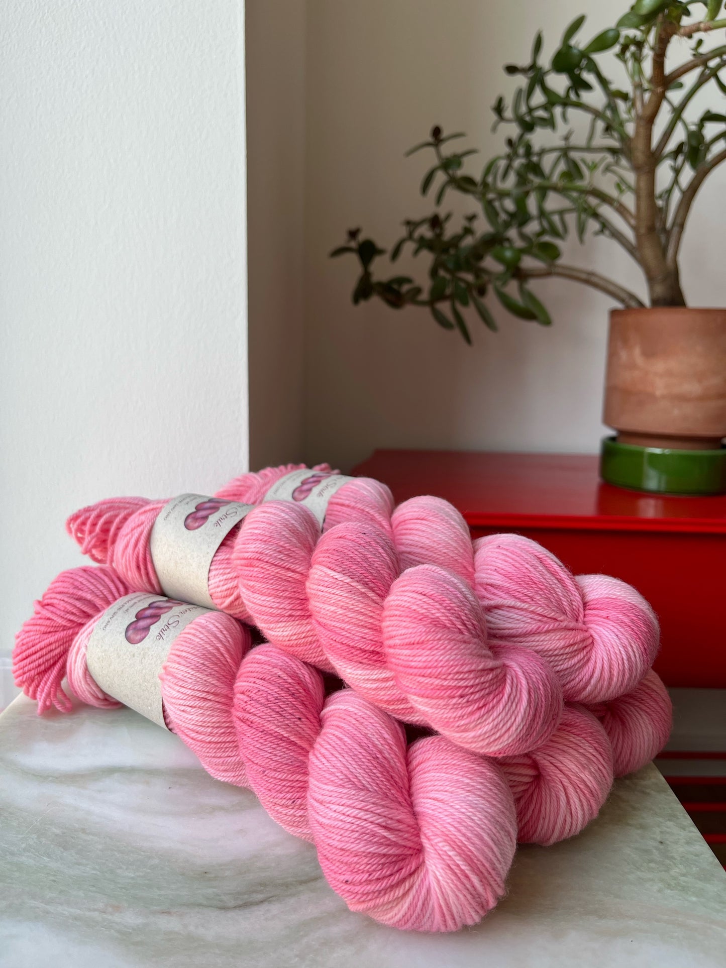 'Rabarber' - organic merino DK 200 m/100 g.
