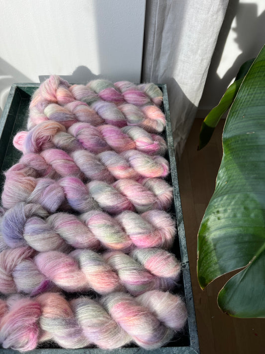 ‘Marcipanæg’ - lace 400m/50g.