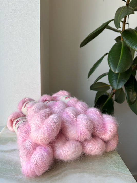 'Vægten' - silke mohair 420 m/50 g.