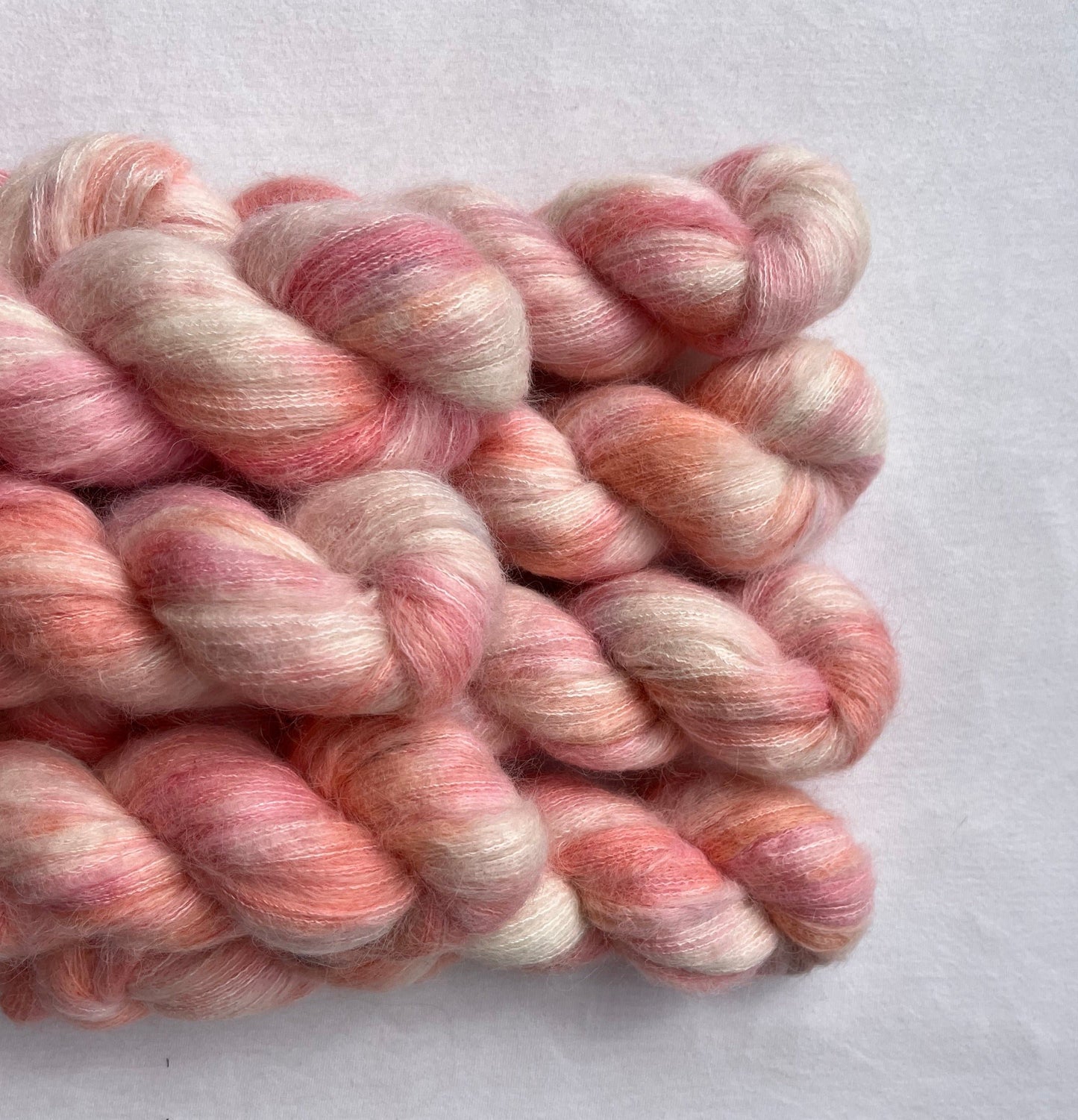 'Alice i eventyrland' - lace 400 m/50 g.