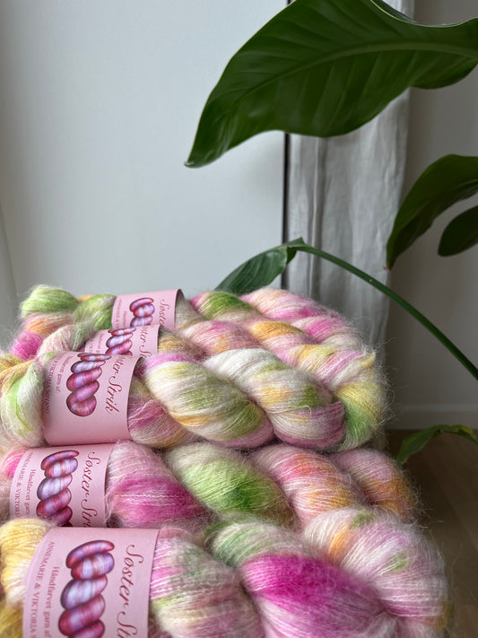 'Æbleblomst' - lace 400 m / 50 g.