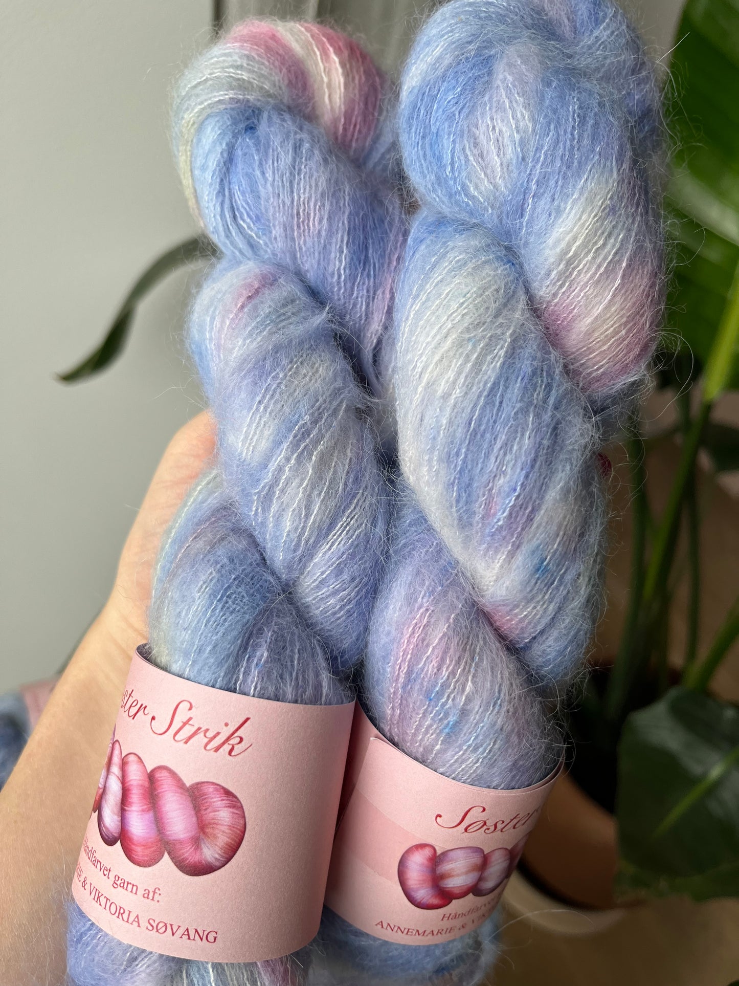 'Forglemmigej' - lace 400 m / 50 g.