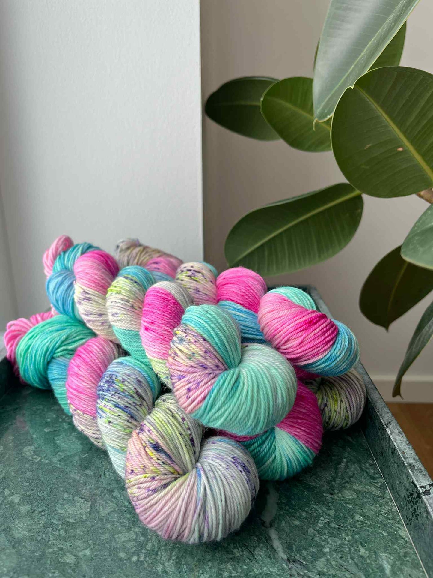 'Tornerose 2.0' - Sock DK 225m/100g.