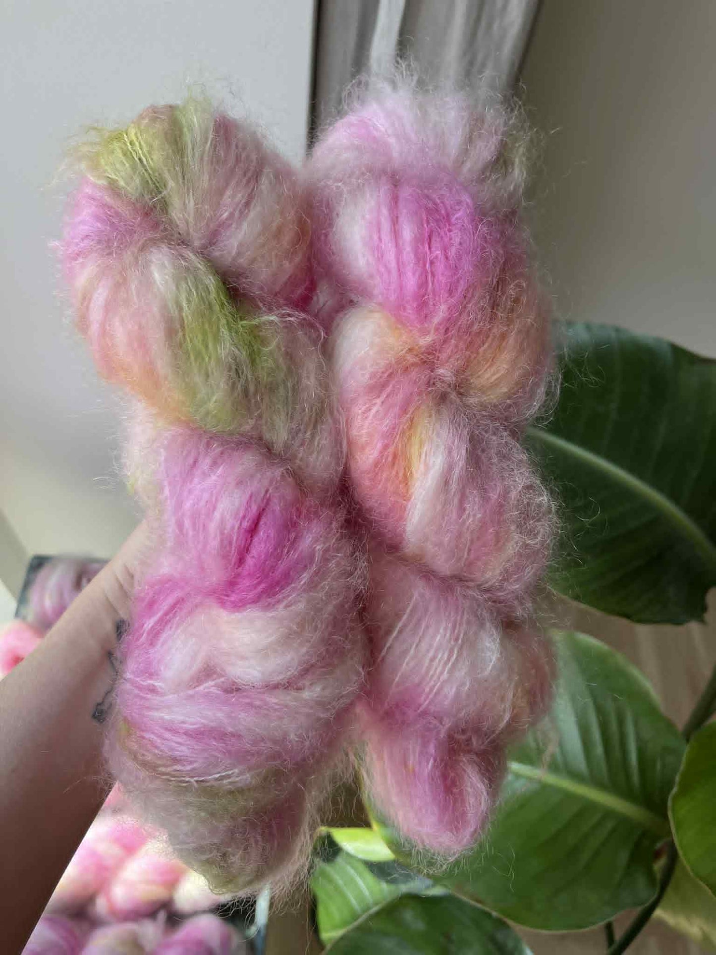 'Æbleblomst' - Fat Mohair 200m/100g.