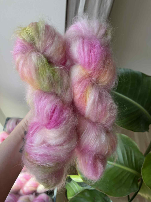 'Æbleblomst' - Fat Mohair 200m/100g.