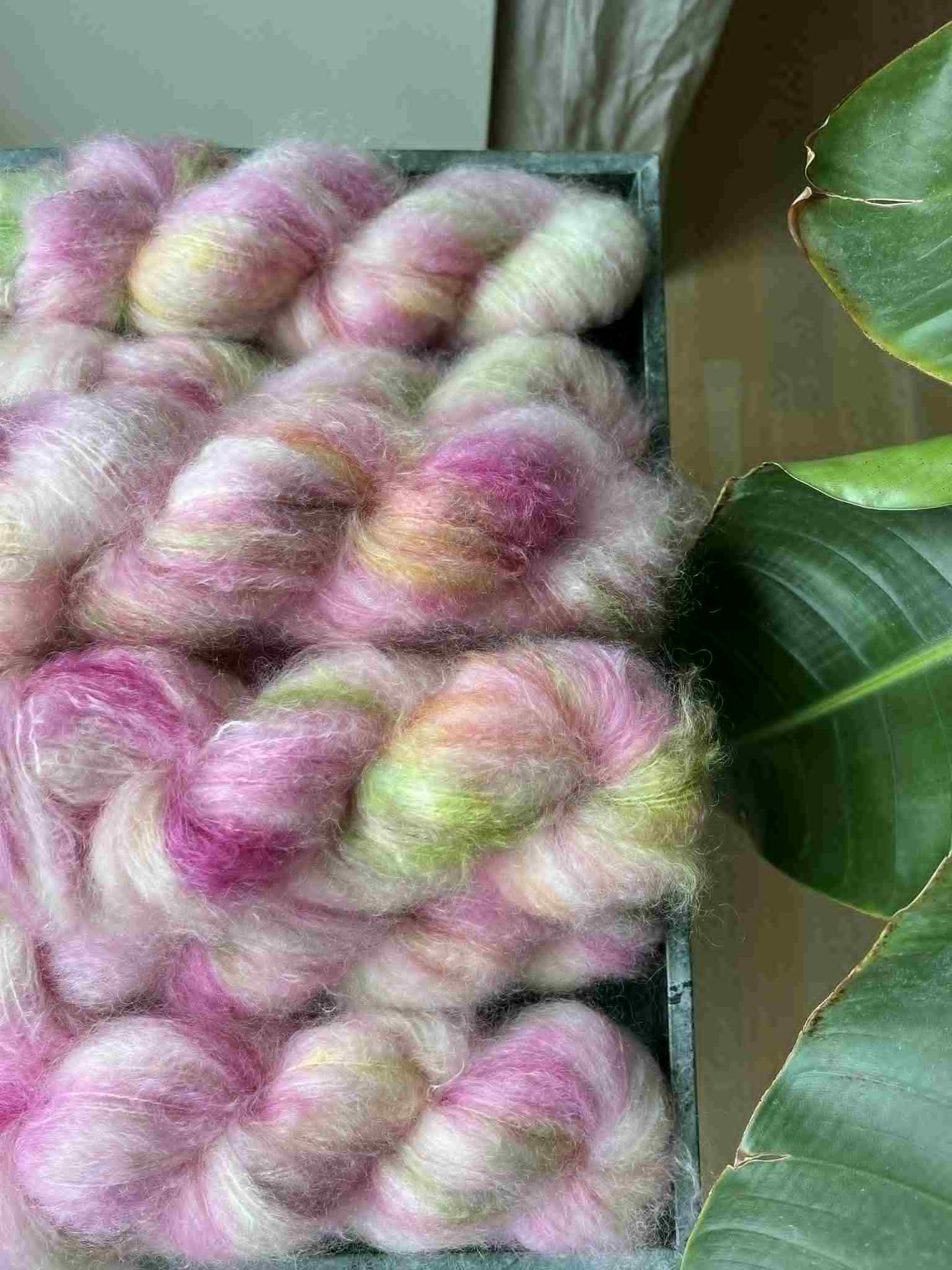 'Æbleblomst' - Fat Mohair 200m/100g.