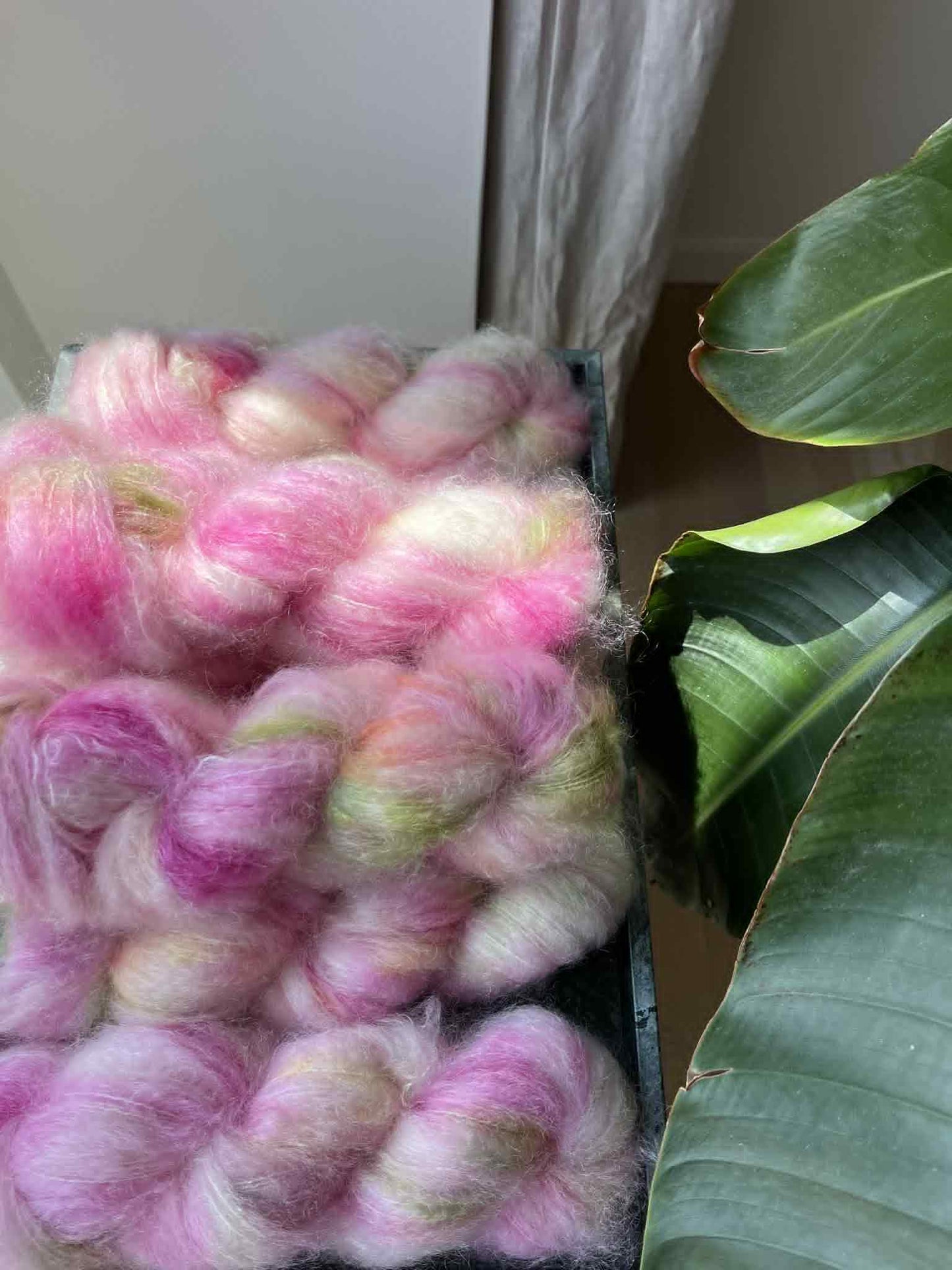 'Æbleblomst' - Fat Mohair 200m/100g.